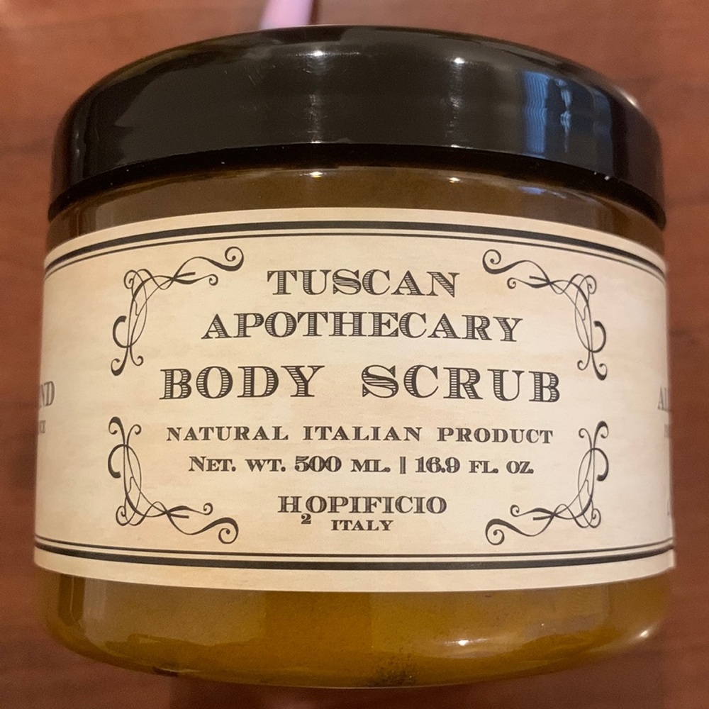 Tuscan Apothecary Body Scrub with Almond Fragrance - Italian (500 ml)